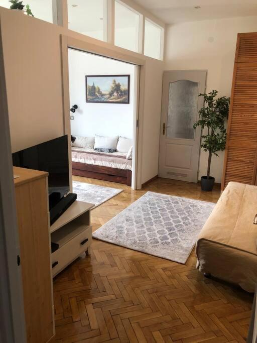 Awesome, 15 Mins To Center Home Budapest Bagian luar foto